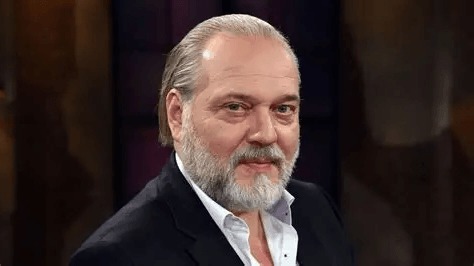 Wie alt ist der Sohn von Jan-Gregor Kremp